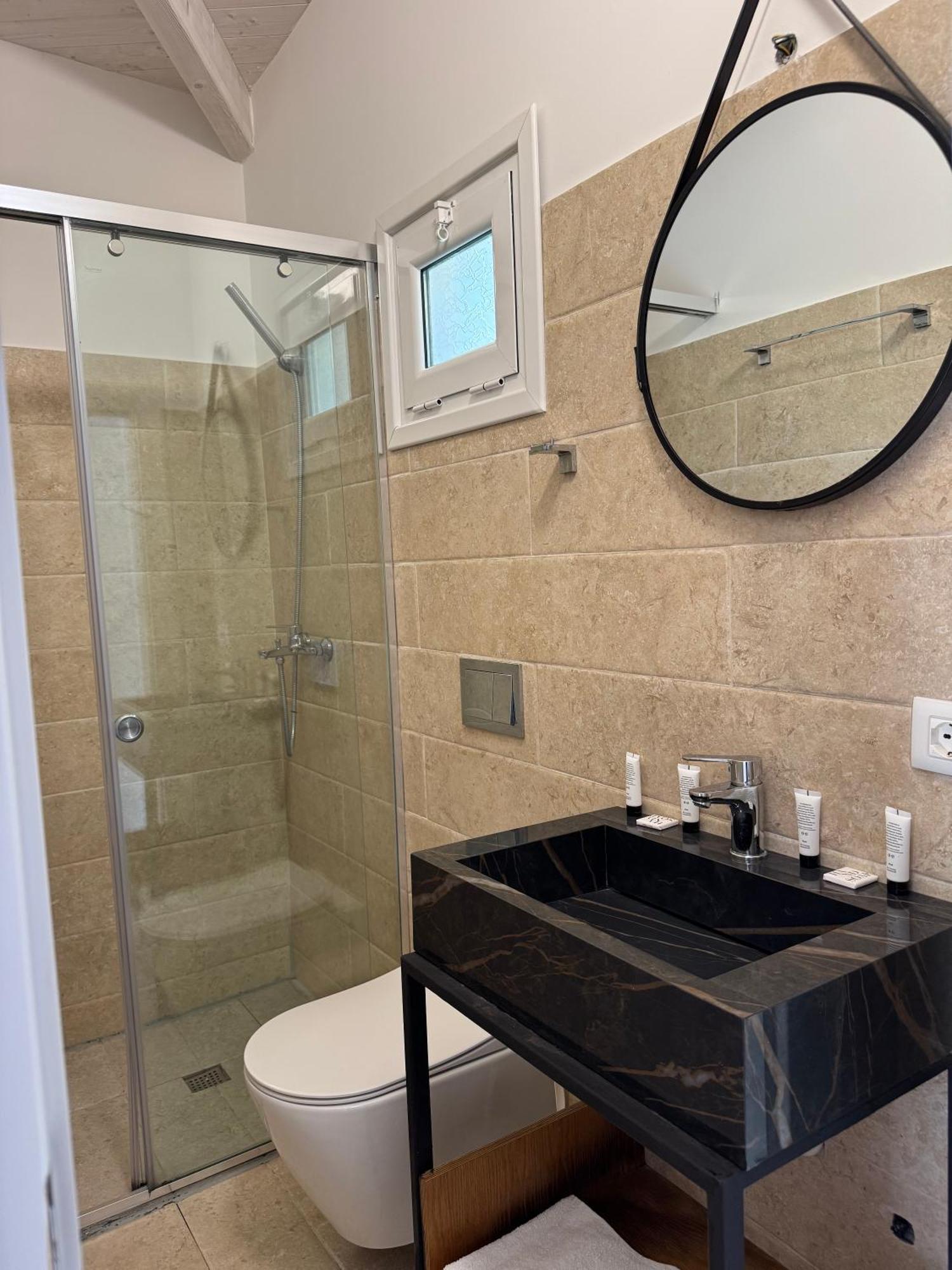 Alevra Hotel Dhermi Bagian luar foto
